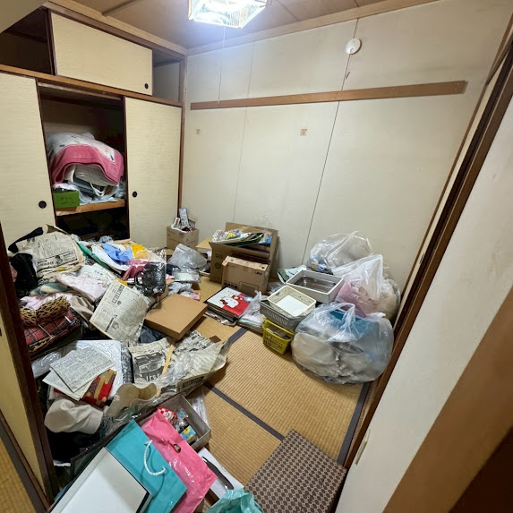 遺品整理の作業前写真